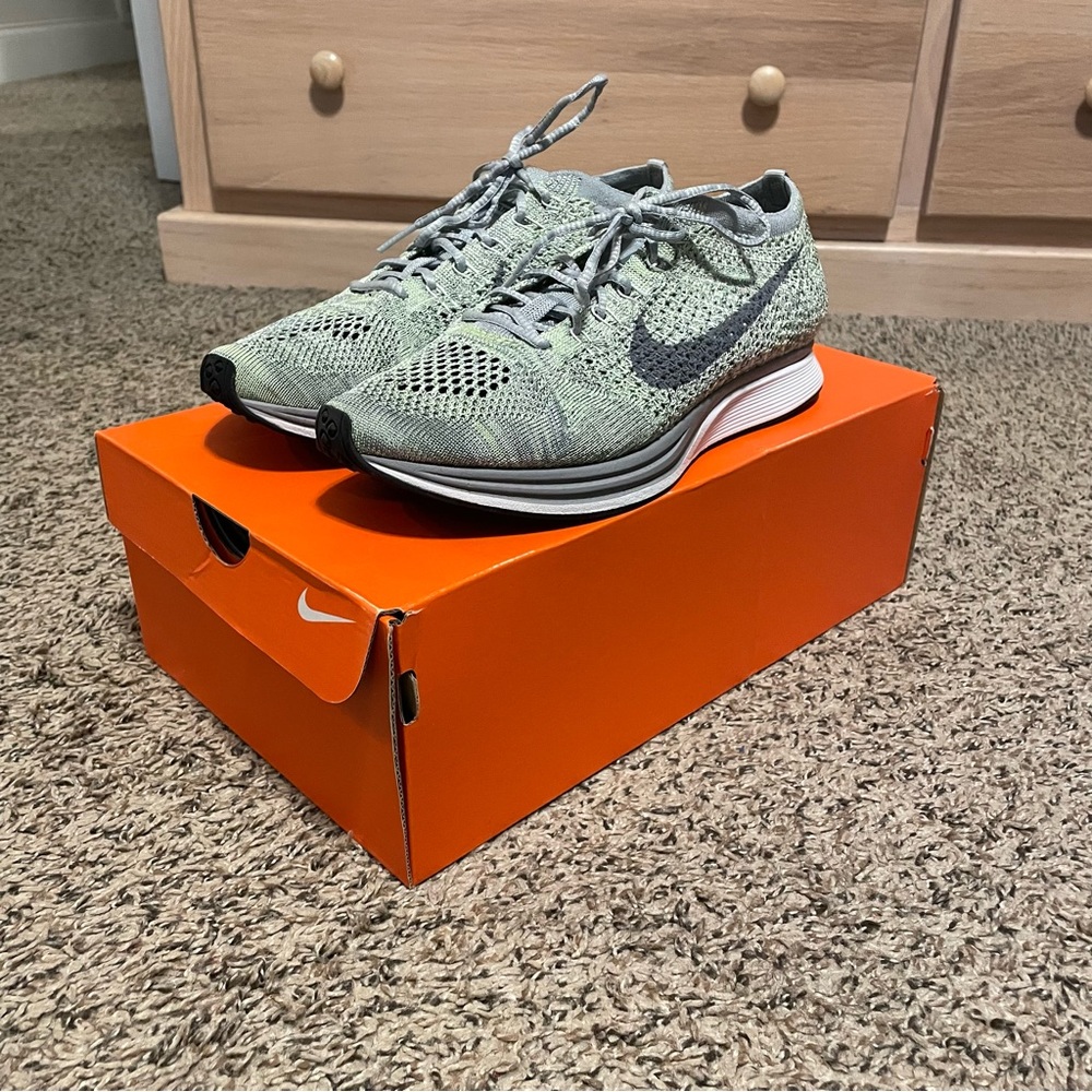 Unisex Nike Flyknit Racer